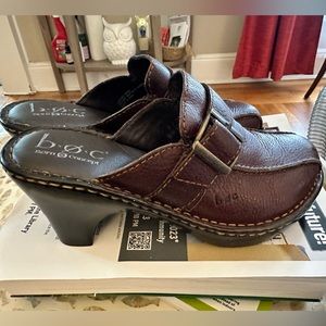 SOLD:NEW Born Concept BOC Clogs. Size 6.